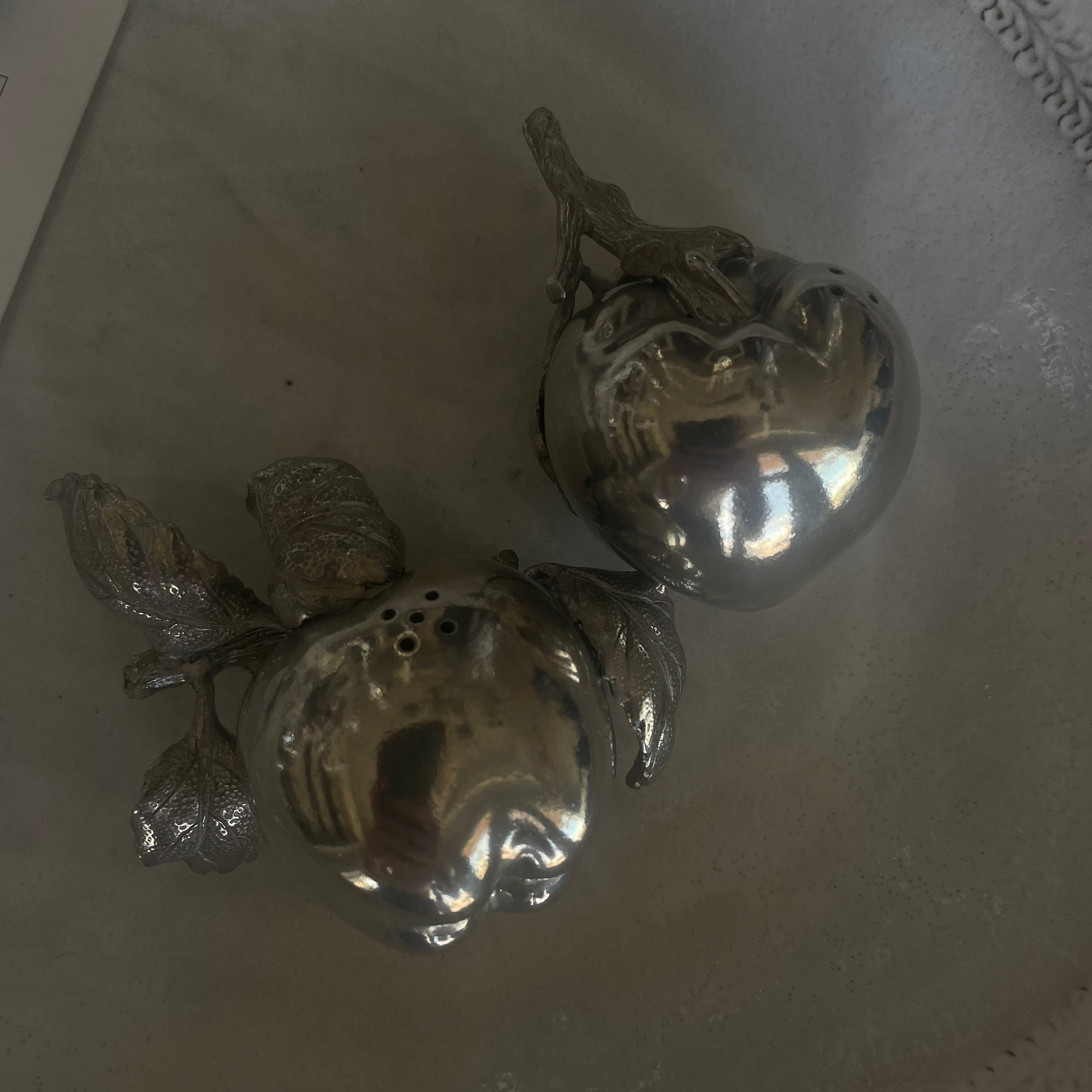 Apple Salt &amp; Pepper Set