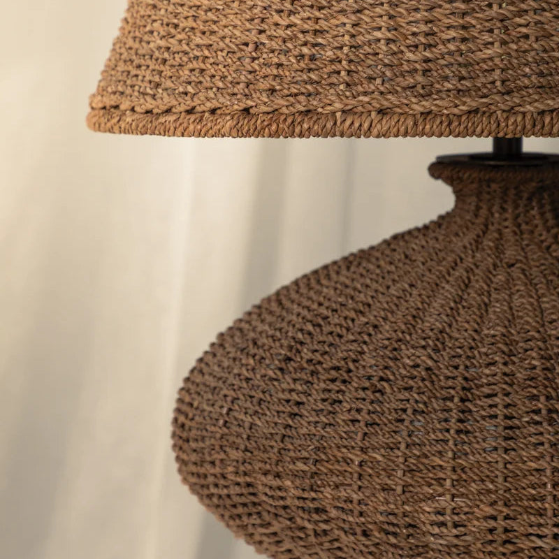Nette Table Lamp