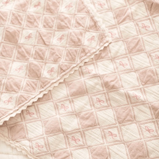 Bow Patchwork Blanket - Annie & Flora