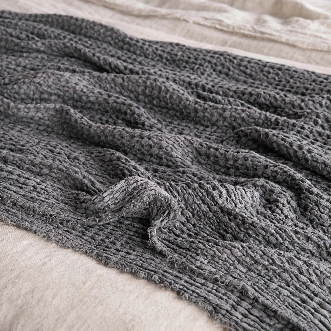 Flocca Linen Blanket - Annie &amp; Flora