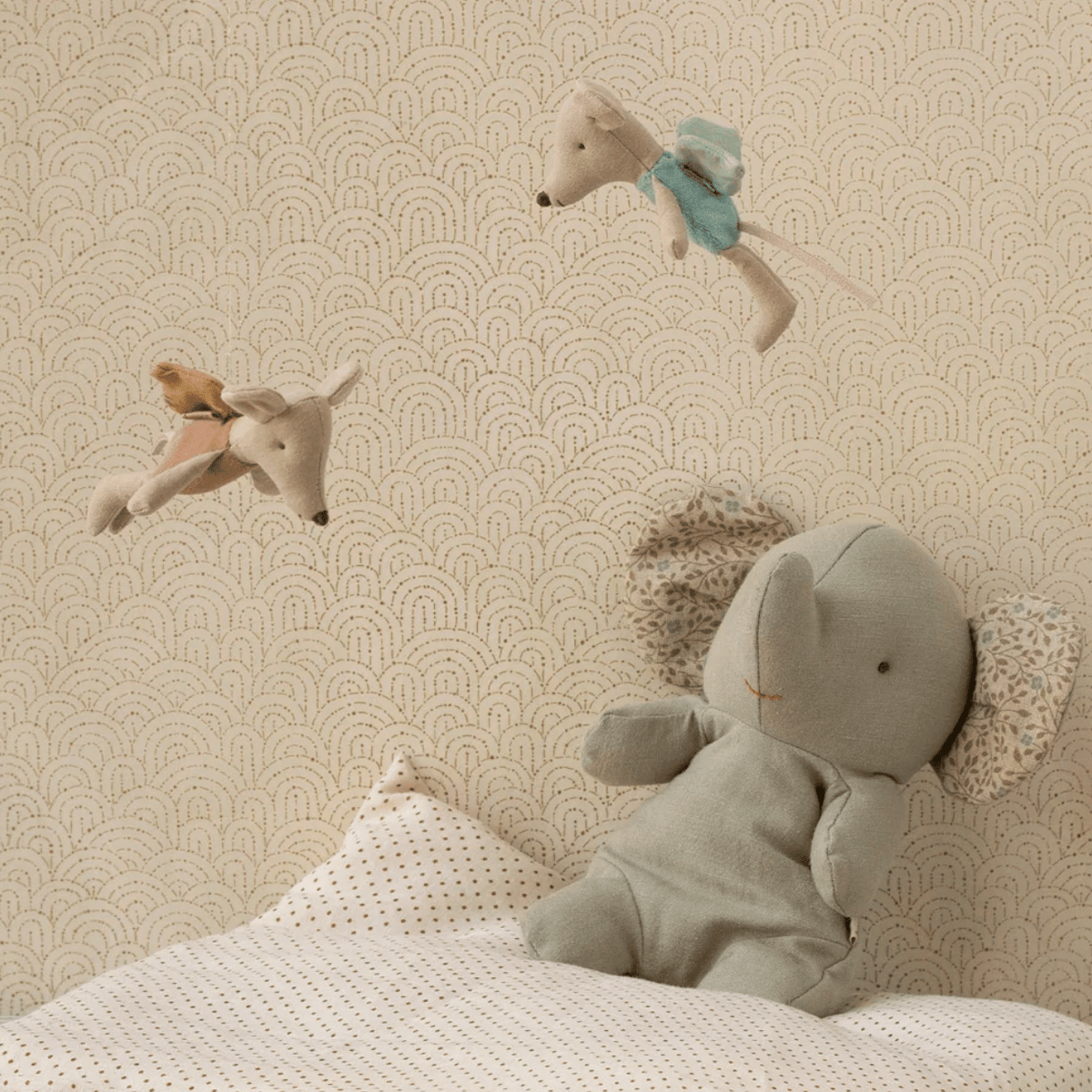 Iron Grey Small Elephant - Annie & Flora