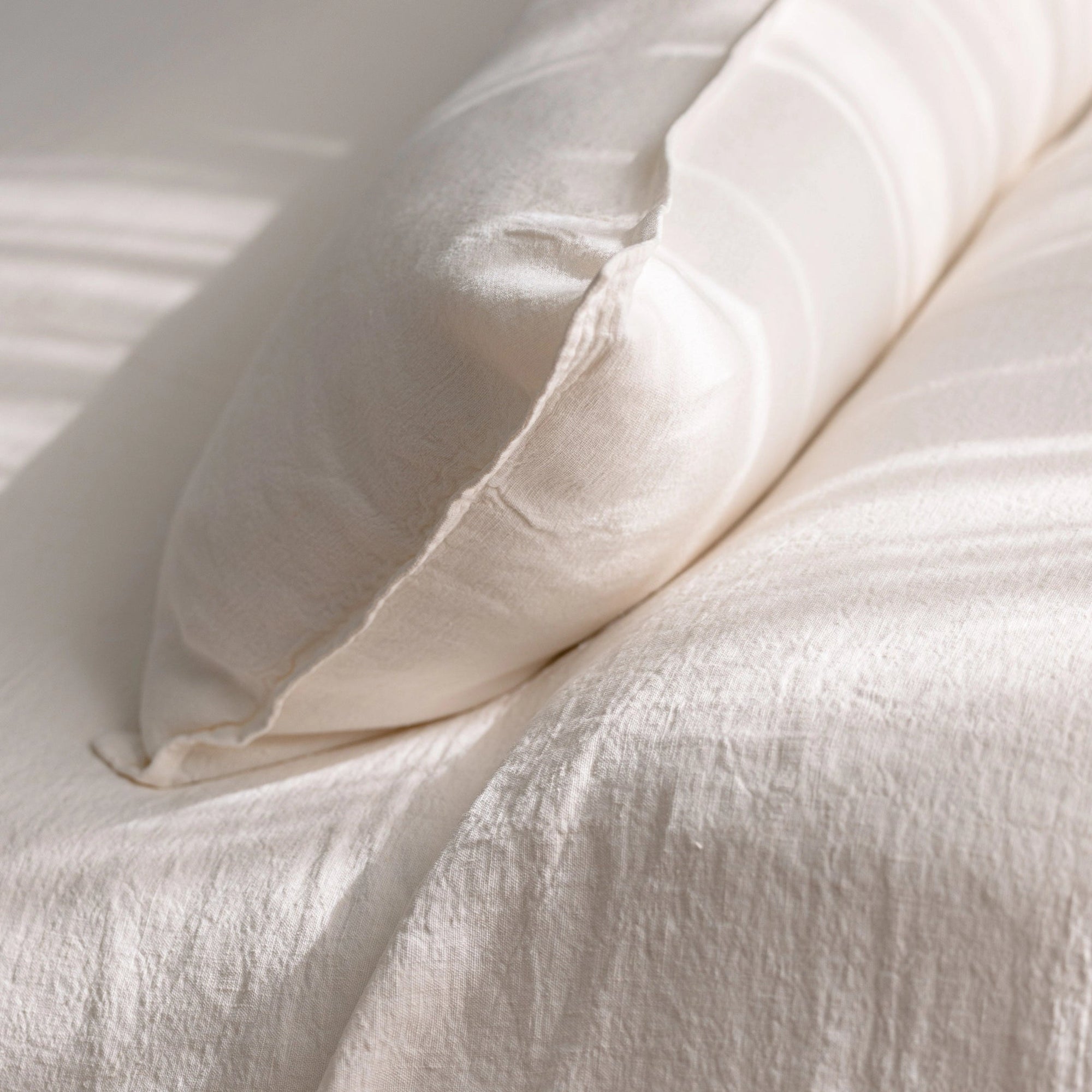 Luca Linen Bed Cover in Off White - Annie &amp; Flora