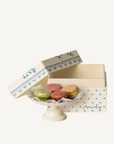 Macarons et Chocolat Chaud - Annie & Flora