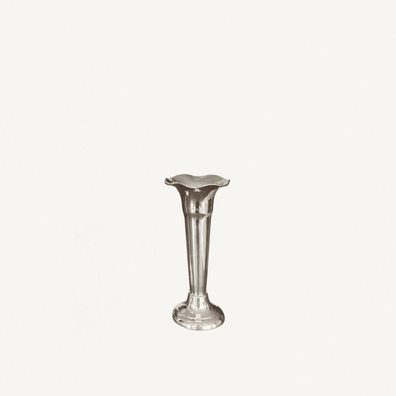 Wavy Edge Vase - Annie & Flora